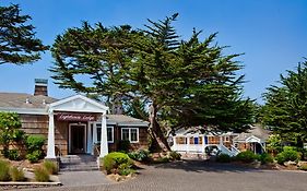 Lighthouse Lodge & Cottages